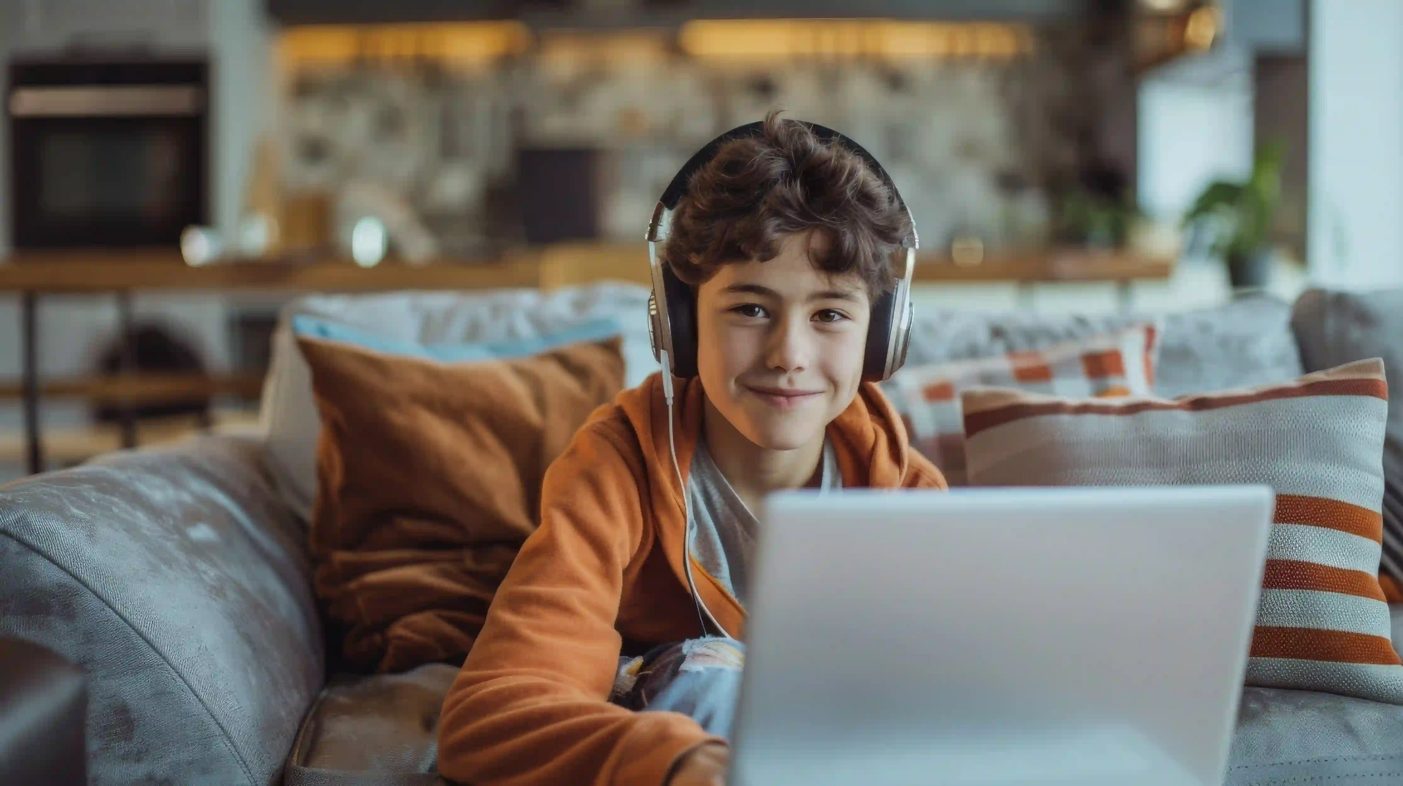 A primary school student studying during an online science tutoring session