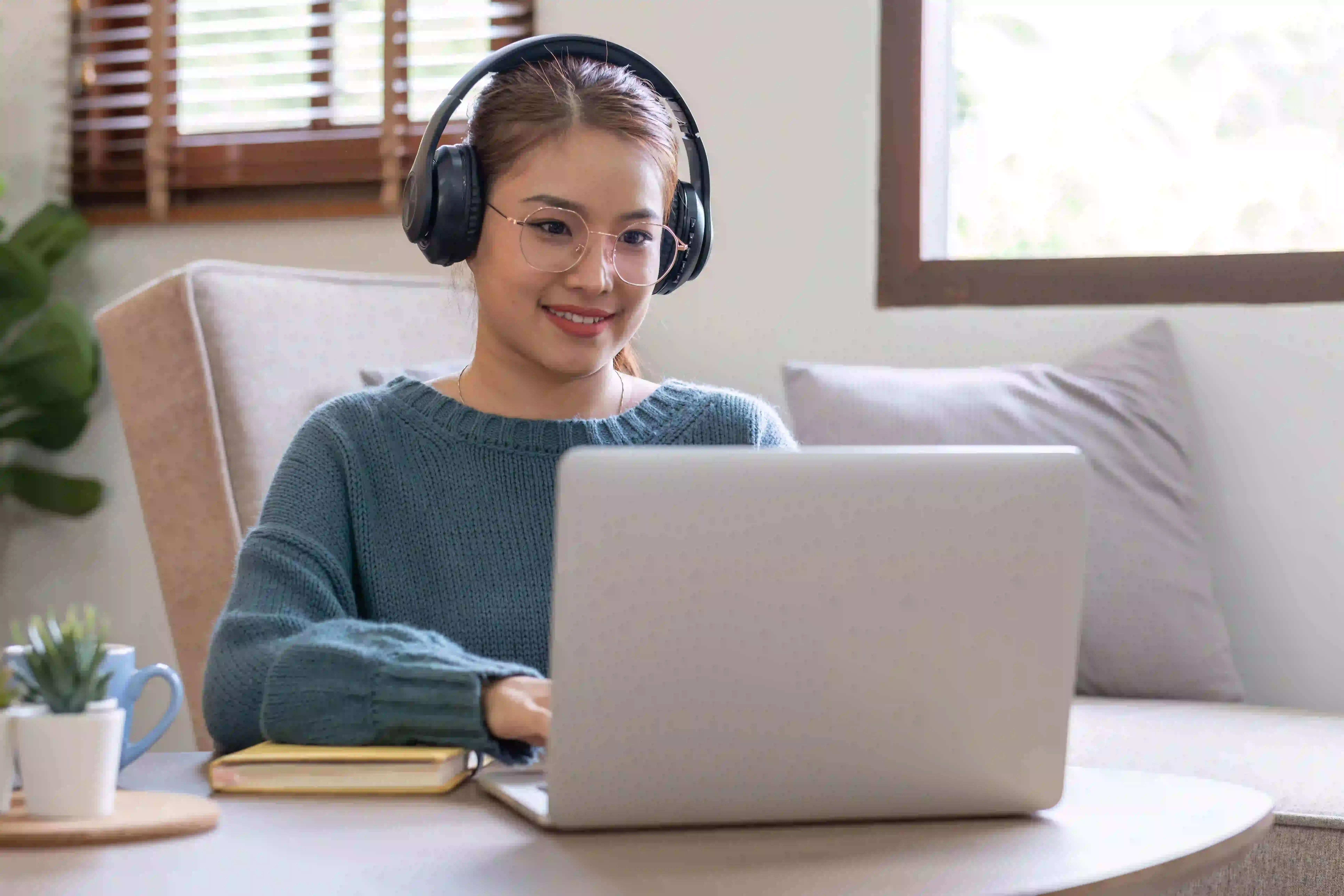 A student studying during an online humanities tutoring session